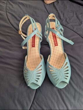 B.A.I.T Women's Teal Peep-Toe Ankle Strap Sandals